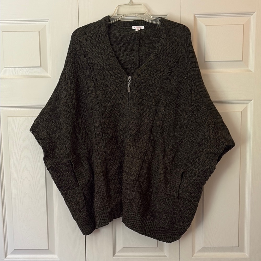 Black and Green Cable Knit Women's Poncho Sweater